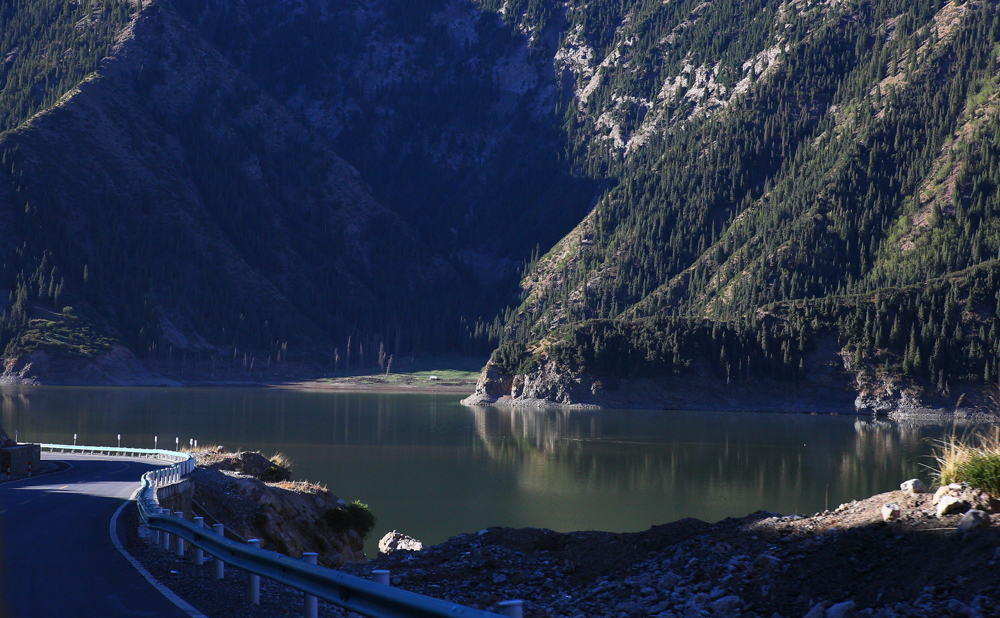 新疆之旅探索神秘的天池,新疆天池带你看风景