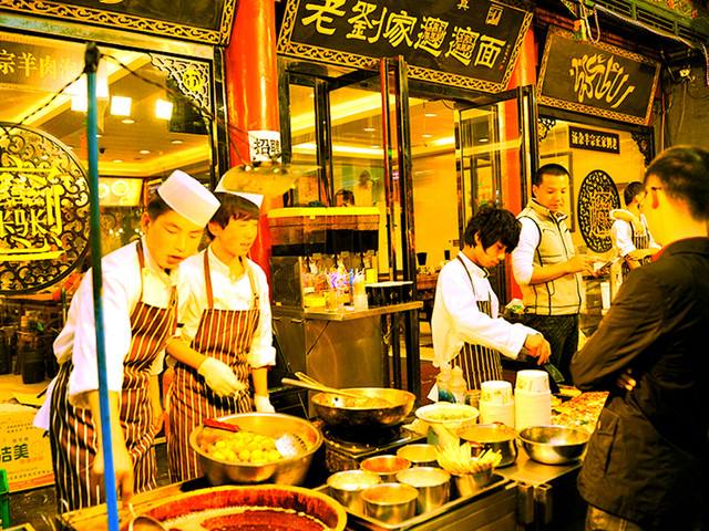 中国最著名的十大小吃街排名榜,中国十大有名的小吃街排名前十