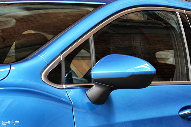 西安13年雪佛兰科鲁兹两厢,雪佛兰1.4t科鲁兹两厢二手车