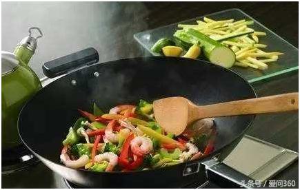 烧菜的时候加点醋会怎么样,炒菜放醋怎么去酸