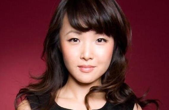 甄子丹在周杰伦演唱会耍双截棍,甄子丹周杰伦谁大