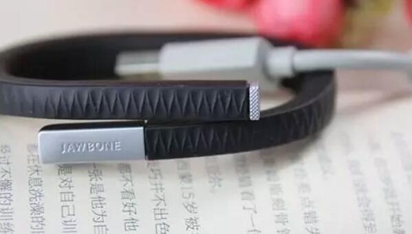 从亏损百亿到拿下全球五个第一,从估值千亿到濒临破产