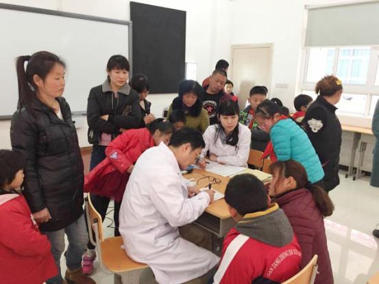 眼科专家公益讲座,眼科义诊关爱老人