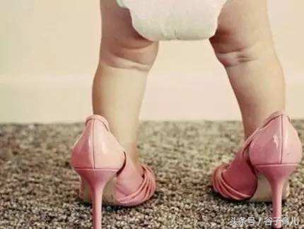 宝宝穿的鞋哪种不能穿 (有必要给宝宝穿儿童鞋吗)