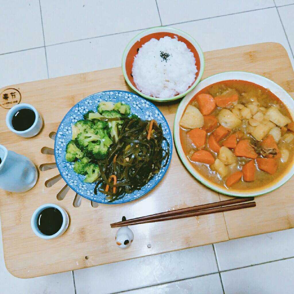 双人份咖喱饭教程,在寝室怎么做菜饭