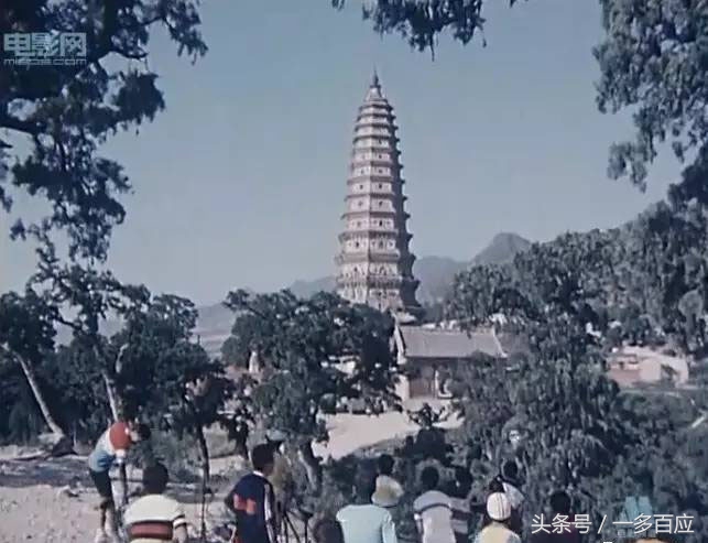 跟着山西太原第一部彩色故事片，穿越回1982年的三晋大地