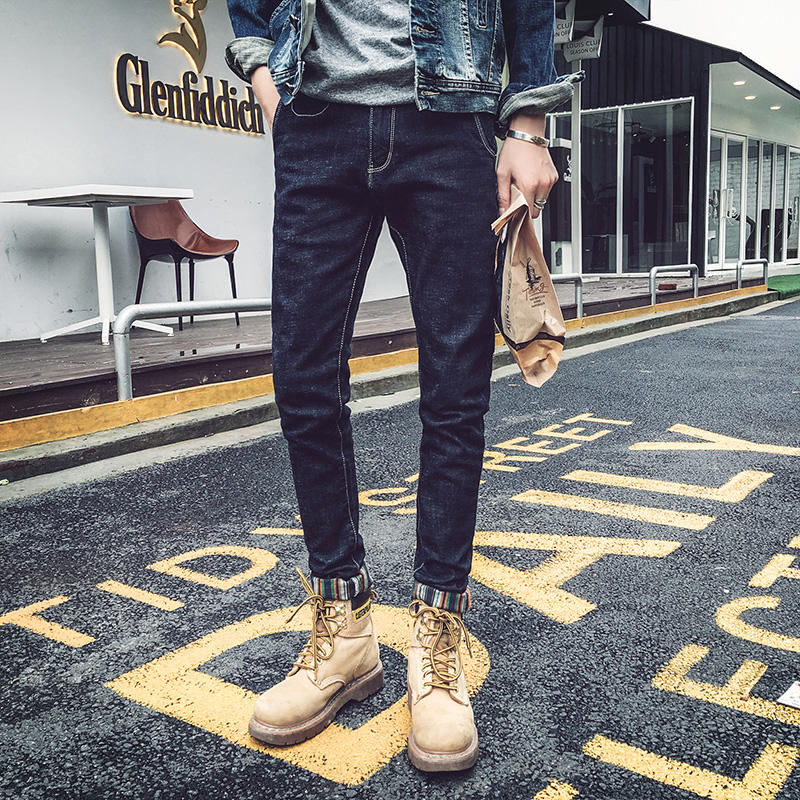 牛仔裤和工装裤搭配,牛仔裤和工装裤哪个好搭配