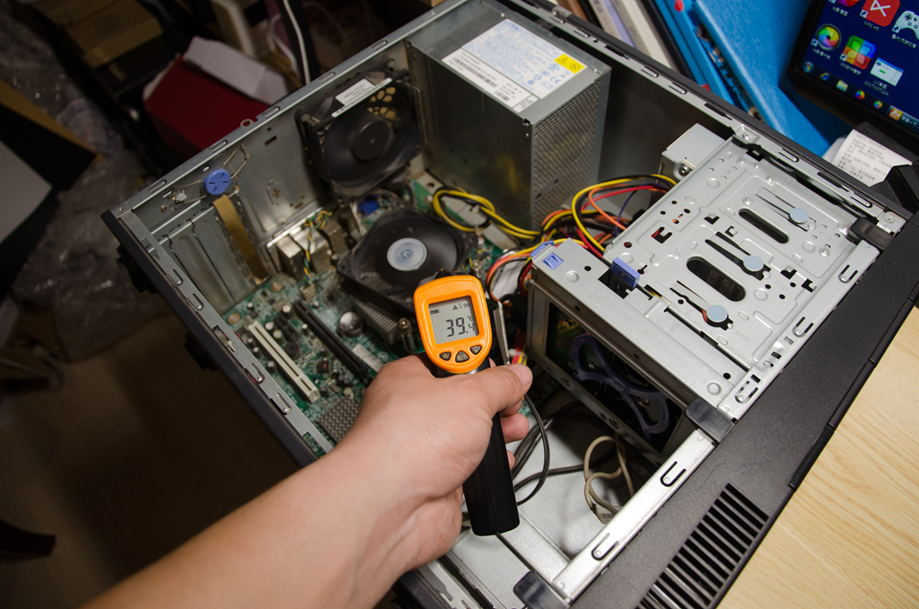 修电脑不检查直接换主板,自己如何重新装cpu散热