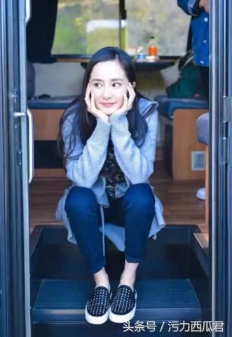 杨幂机场新look美炸！可她曾经也是各大时装周的雷神啊！