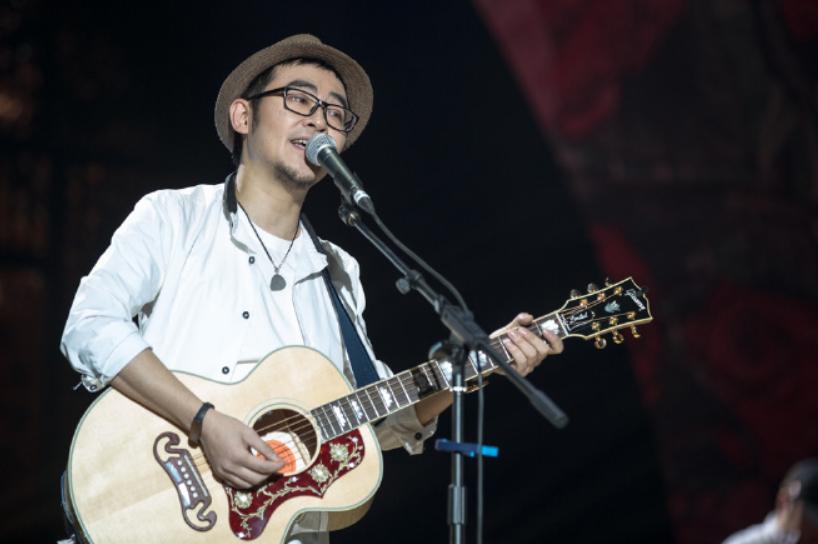 用说相声的方式唱歌,用说相声的方式解说电视剧