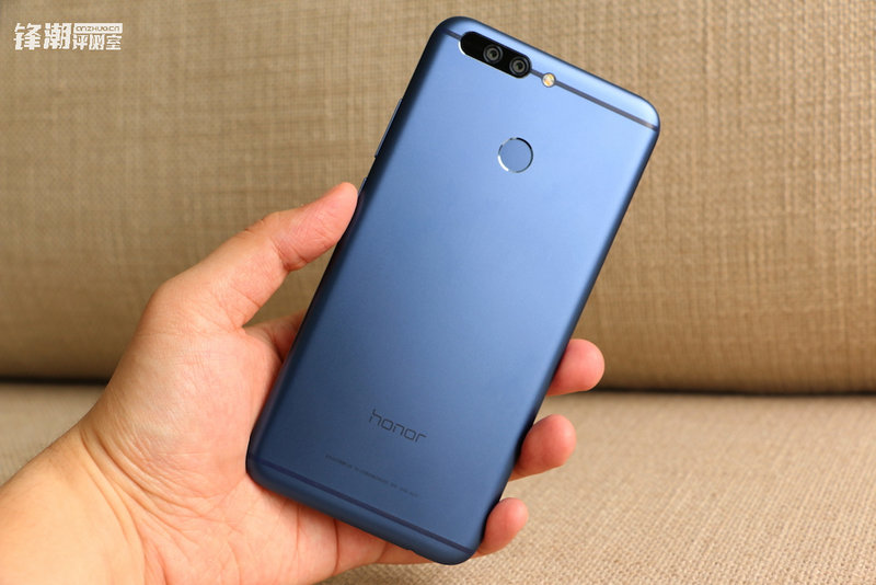 荣耀v9和一加3t哪个性能好,荣耀v9和一加3t哪个好玩