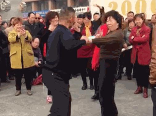 尬舞神鞋变身四海八荒新舞王