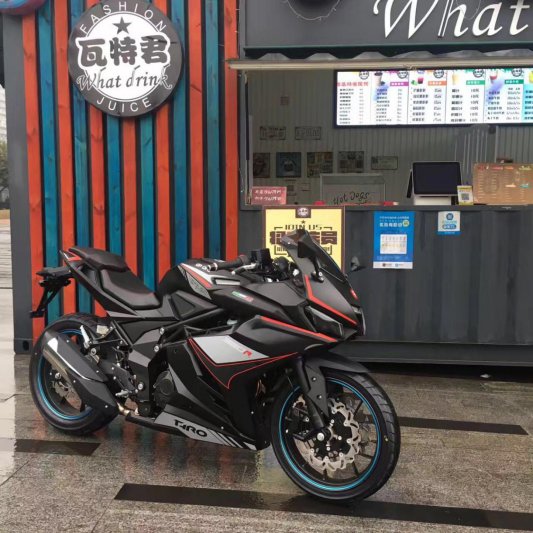 摩界新秀大手笔，台荣GP-1街跑静态初体验