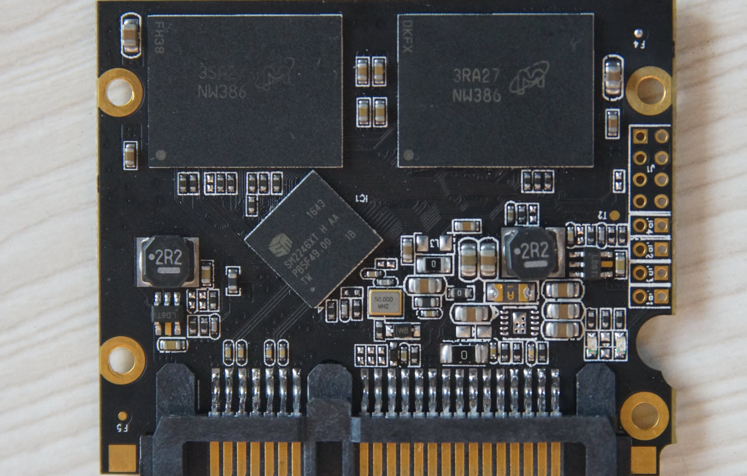 sata接口可以转m.2吗,sata接口就插一端吗