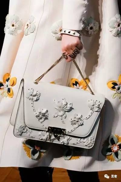 valentino2021秋冬时尚系列,valentino秋冬系列