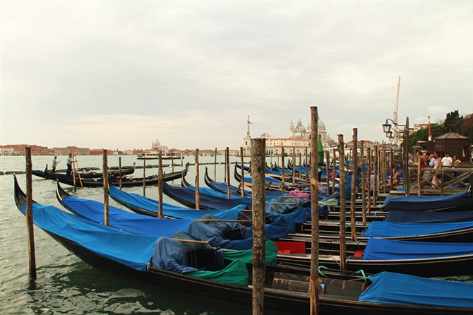 威尼斯景点彩虹岛,威尼斯有哪些美丽的岛屿