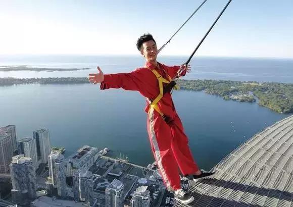 黄轩关心文咏珊,黄轩burberry