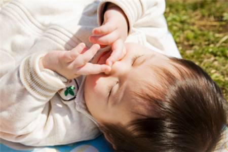 擤鼻涕擤到耳朵嗡嗡响耳朵还痒,为什么擤完鼻涕鼻子会吱吱响