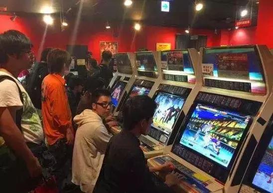 街机手表 (可以打街机的手表)