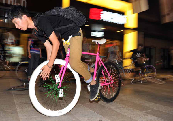 骑死飞自行车危险吗,死飞自行车事故集锦