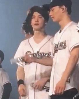 exo钟大最新视频,exo金钟大