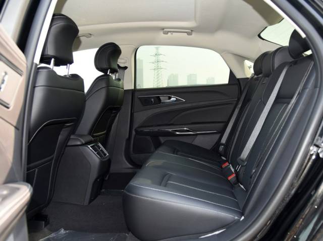 只卖埃尔法二手,福特金牛座降价多少