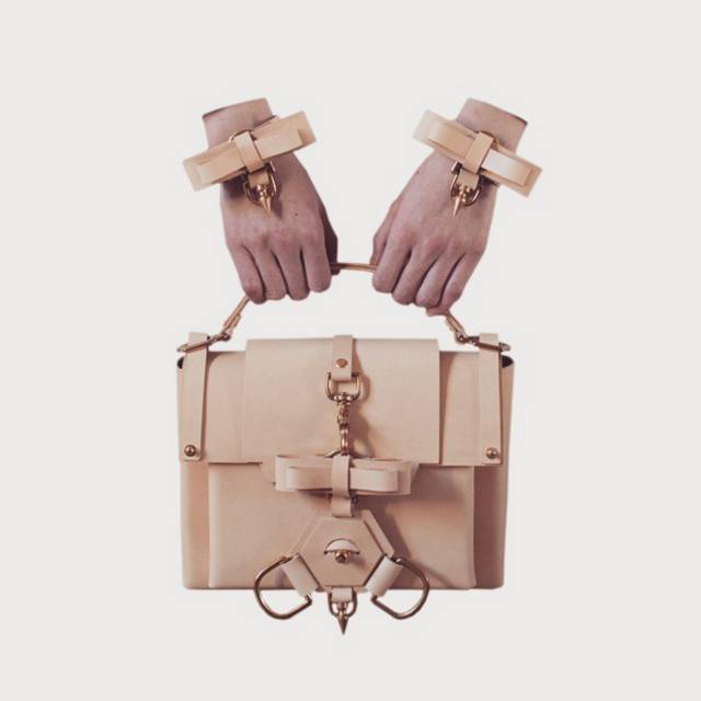 超便宜双肩包,又便宜又大空间实用的双肩包