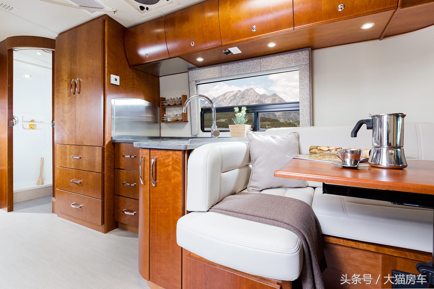 雪佛兰进口b型房车,雪佛兰c型房车新型