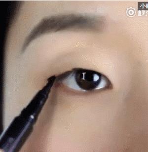手残党第一次怎么画眼线,新手眼线教程手残党一学就会