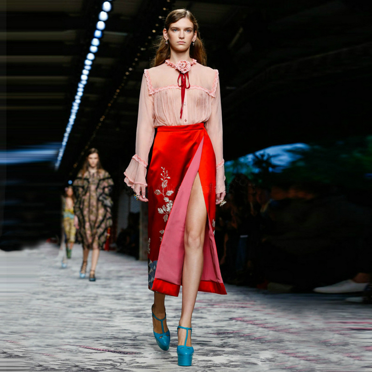 今天来分享一套日常可以穿的搭配,今天穿什么每日搭配分享