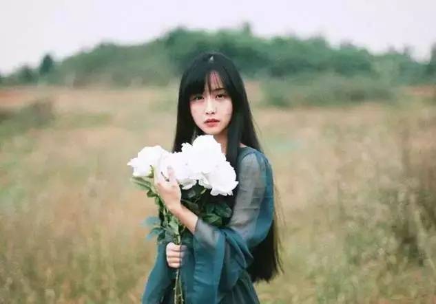 自古贵人难相见,贵人说话声音低