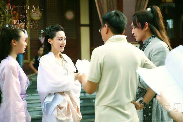 涓夌敓涓変笘鏉ㄥ箓铏愬績鐗囨,璧典附棰栨潹骞備笁鐢熶笁涓栬姳鍗冮