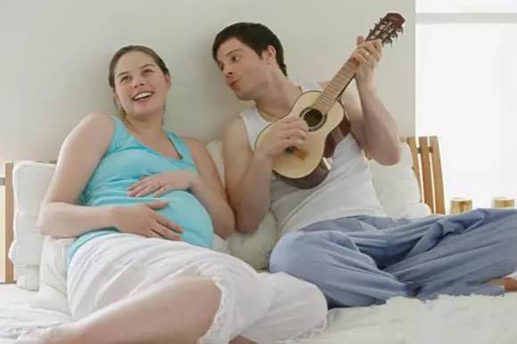 这四种是胎儿的求救信号，孕妈快重视起来！