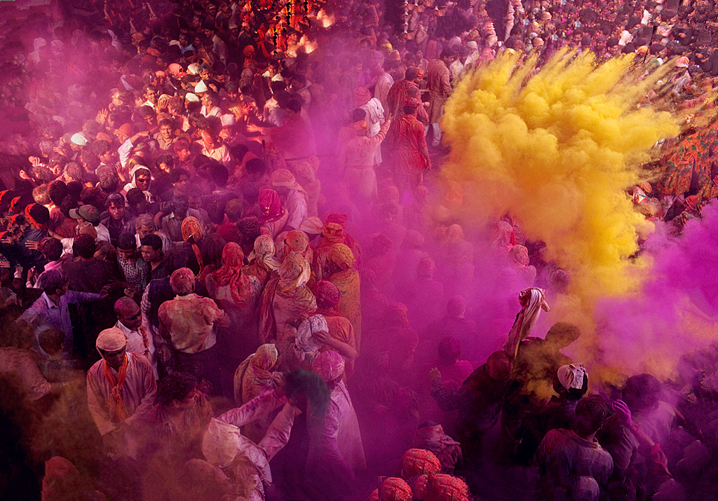 尼泊尔撒红节旅行,尼泊尔洒红节全景