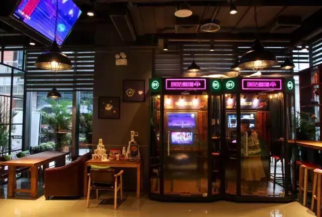 成都潮人喝什么？他们都去这些名堂多到爆的跨界咖啡馆！