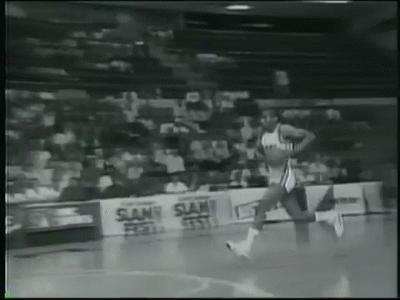 詹姆斯的弹跳力到底有多恐怖,詹姆斯五大非人类弹跳瞬间