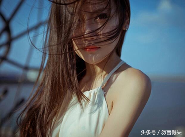 嫂子想用一万块买镯子,小姑子给我买了一只手镯