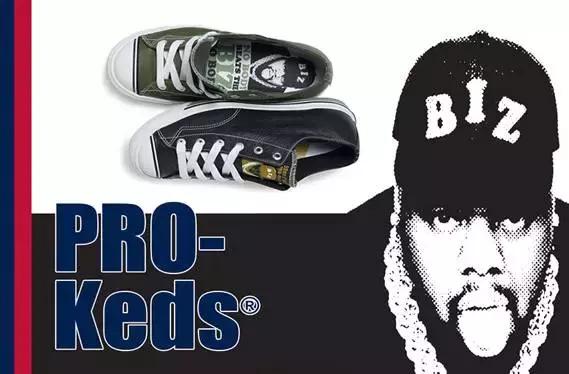 35岁还能穿匡威帆布鞋吗,匡威帆布鞋现在还可以穿吗