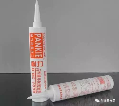 墙上挂镜子上玻璃胶怎么处理,墙壁上装大镜子一定要打玻璃胶吗