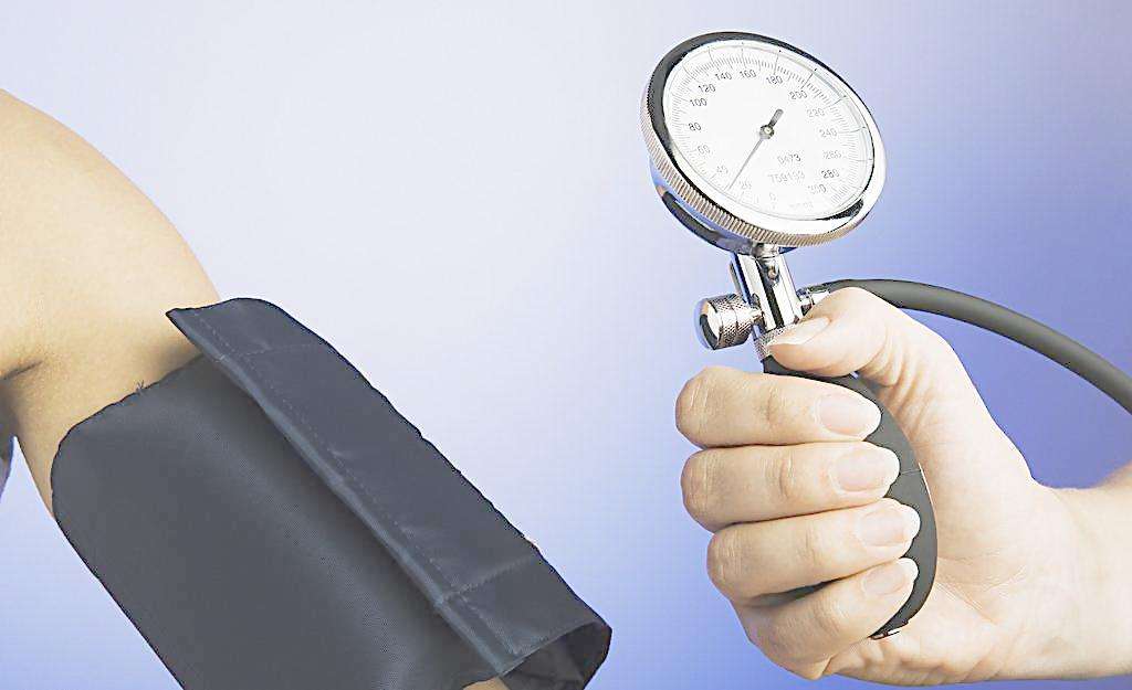 体检时癌胚抗原升高，吓得我都颓废了，这些体检指标高了怎么办？