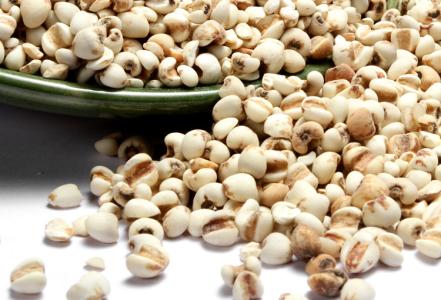 18岁女人出汗粘粘的怎么回事,18岁女孩容易出汗什么原因