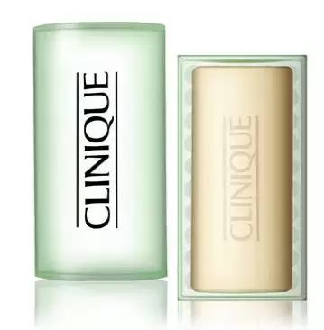 洗面奶跟洁面皂哪个好用些,洗面奶和洁面皂哪个比较好用