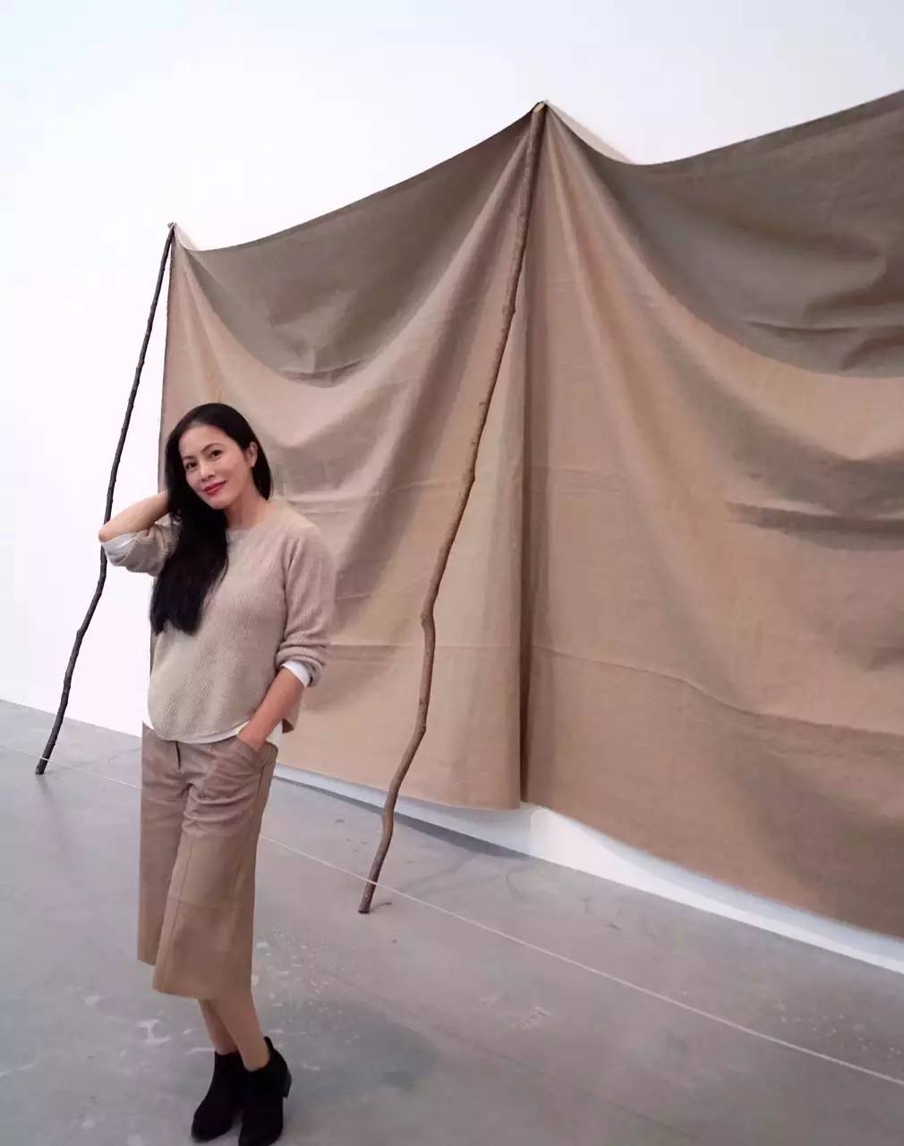 向晚穿搭女装服饰,向晚牛仔穿搭