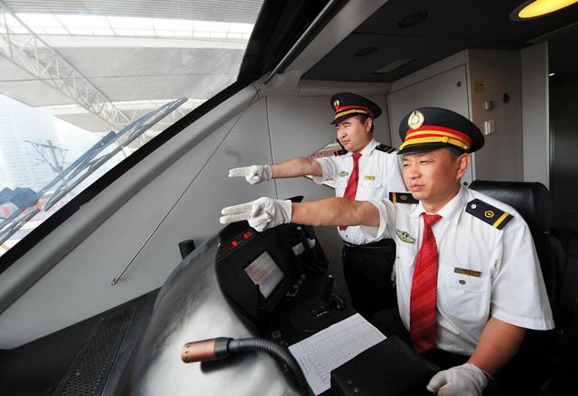 火车硬卧和软卧的区别你知道吗,成都到拉萨的火车硬卧和软卧区别