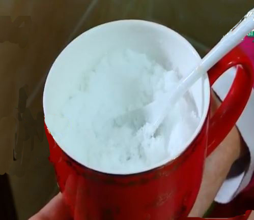 一拧毛巾就流出恶心的黏状物，丢了又可惜，教你一招变干爽