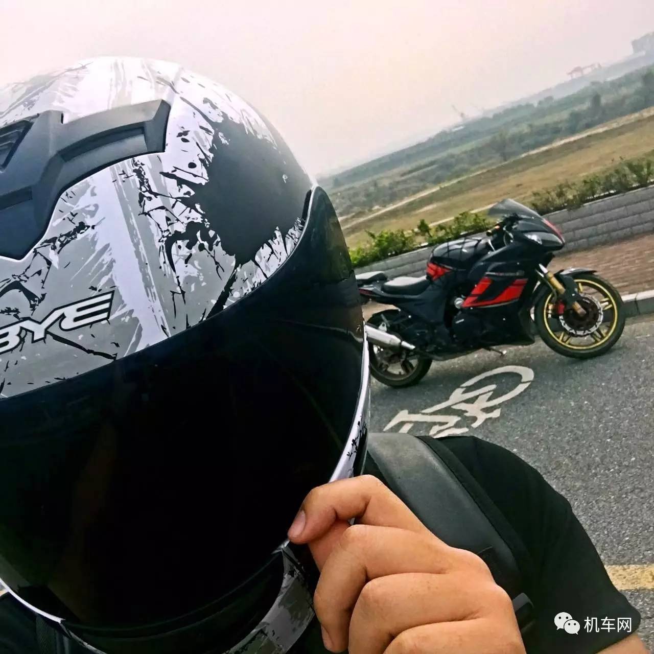 车友风采,遇到摩托车后,感觉每天都是热恋