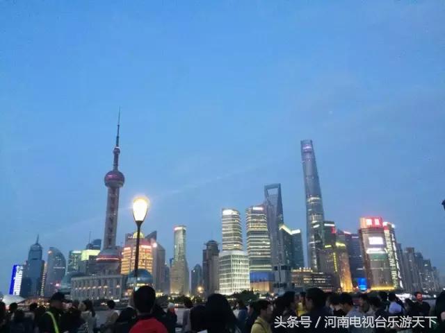 游轮发生什么事,游轮上的夜生活