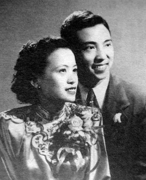 穆旦是哪代诗人,穆旦野人山的诗