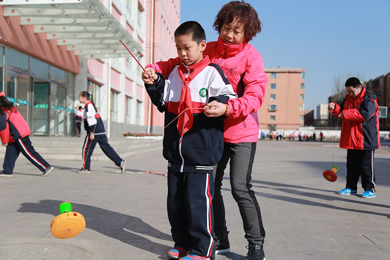 包头市少年宫教室,包头学校少年宫艺术展演