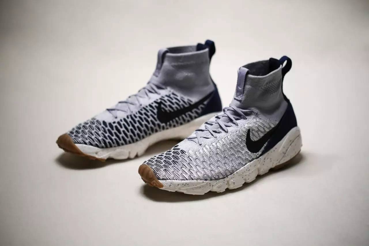 你说我不算一个称职的Sneakers，但我有最早的一款“袜套鞋”